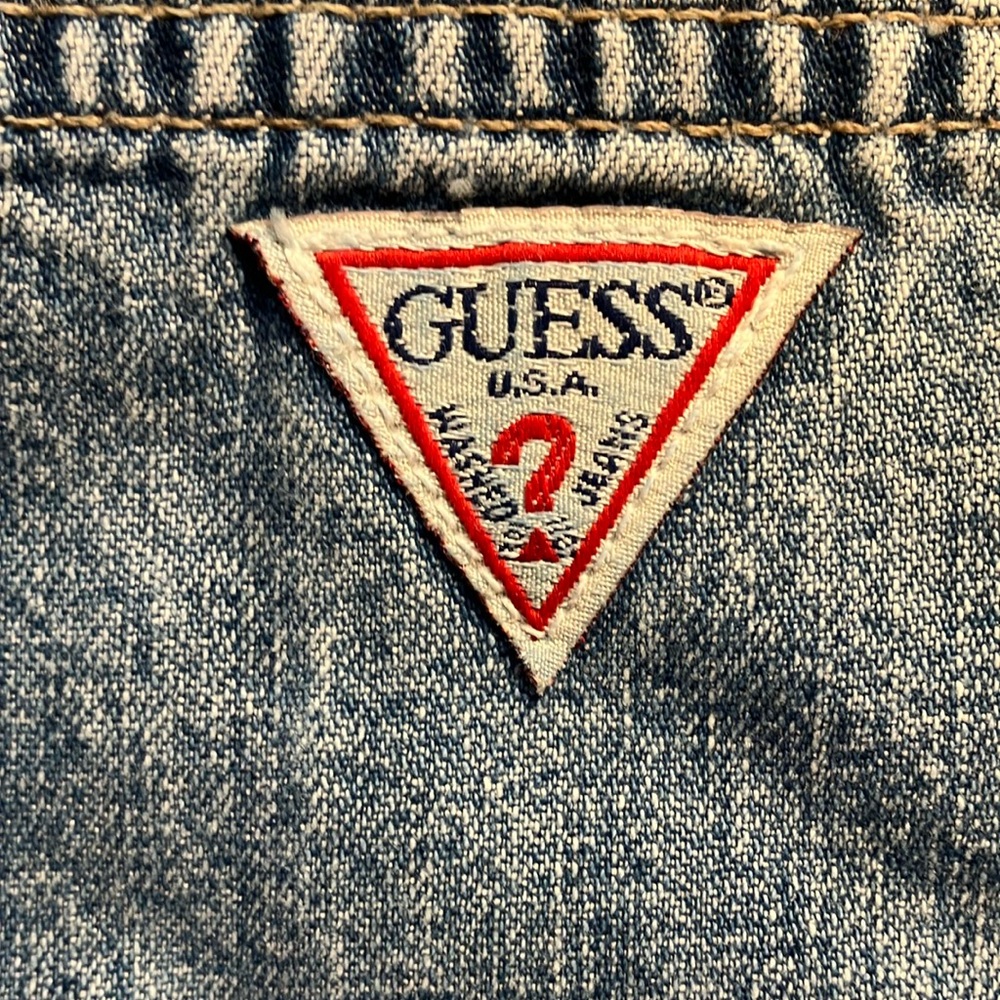 Guess Vintage 90s Light Denim Shorts with Distressed Hem Shorts with Button Fly - Picture 7 of 9